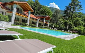 House & Pool